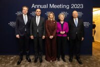 Президент Швейцарии Ален Берсе, Елена Зеленская, президент Европейской комиссии Урсула фон дер Ляен, основатель ВЭФ Клаус Шваб / Фото: @Елена Зеленская/Telegram